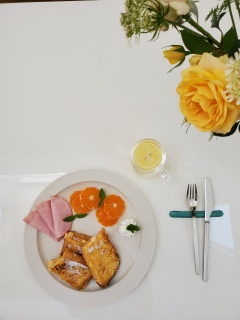 ���H�����H